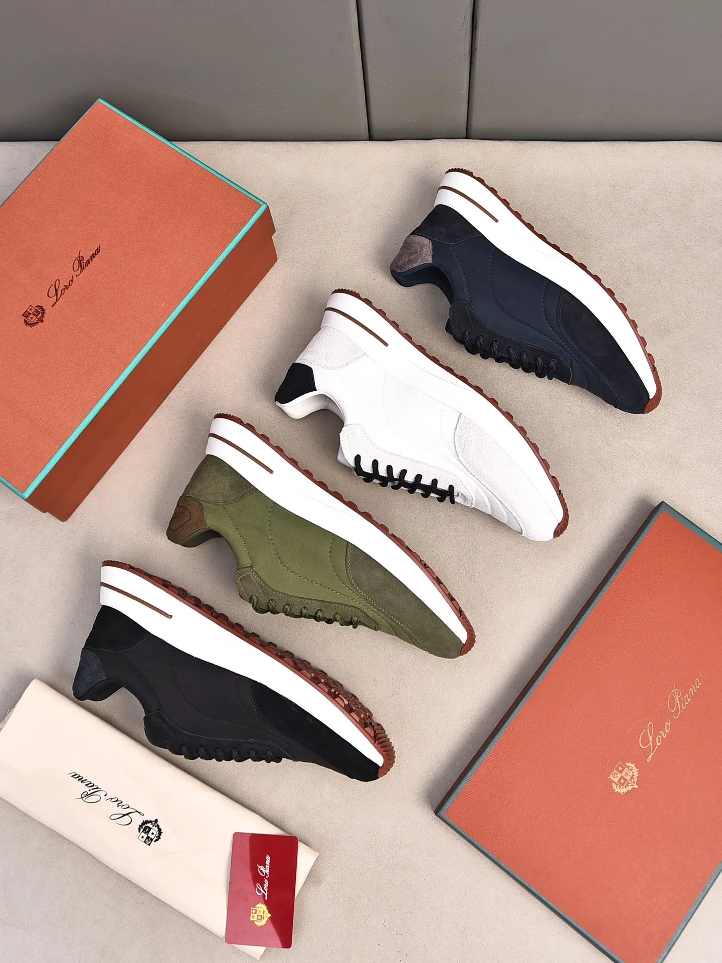 Men's shoes 💰460 LP new product on sale Loro Piana sports shoes｜Made with top-layer frosted and imported waterproof fabrics｜Comprehensive one-to-one restoration of the counter process｜Installed with original molded rubber three-color combination craft outsole｜Size: 39-44 (customized at 45.46)
